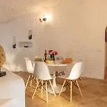 Villa Isa 6, Emma *