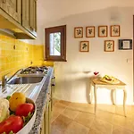 Villa Isa 6, Emma