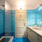 Villa Isa 6, Emma *
