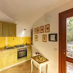 Villa Isa 6, Emma