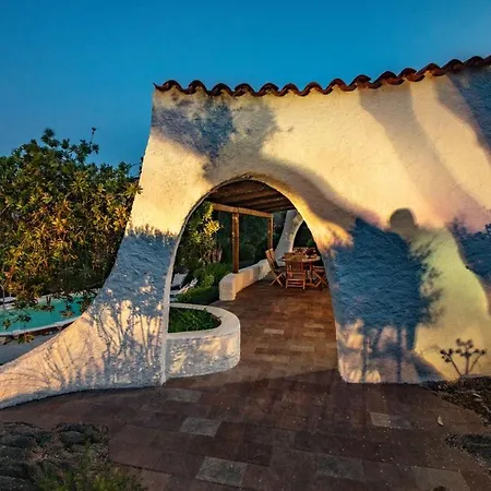 Villa Isa 6, Emma Palau